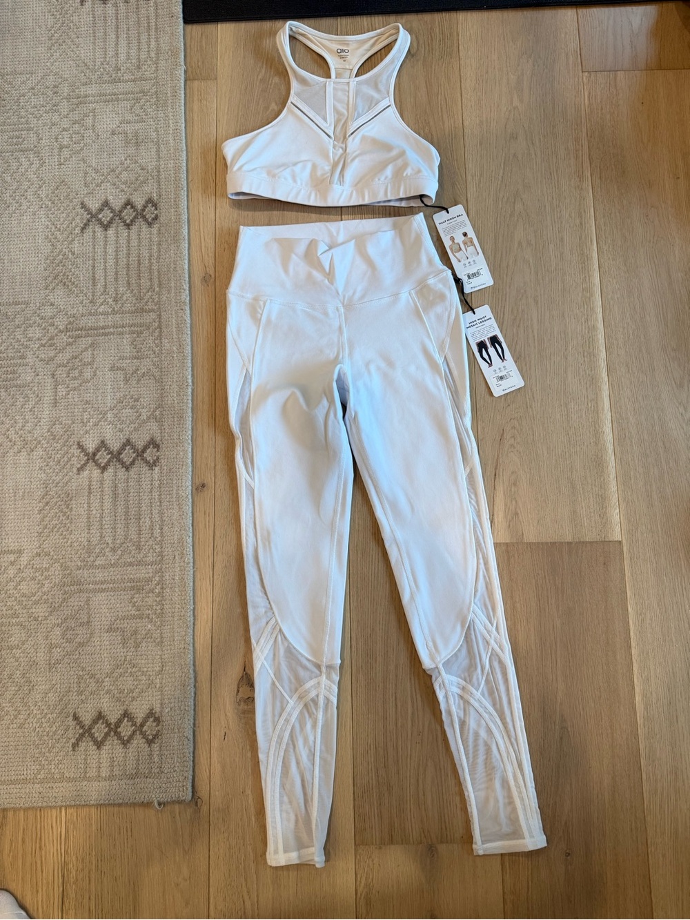 ALO Yoga White High-Waist V-Front Legging and Racerback Sports Bra Set